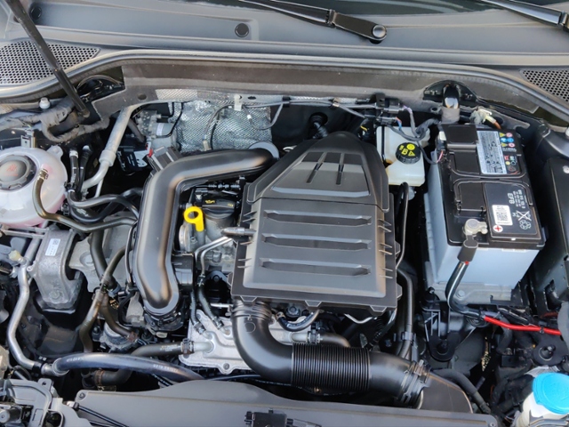 Q2 1.0 30 TFSI sport LED NAVI PDC