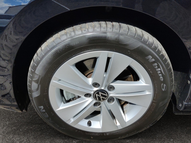 Golf VIII 2.0 TDI Life (EURO 6d) Klima LED Navi 