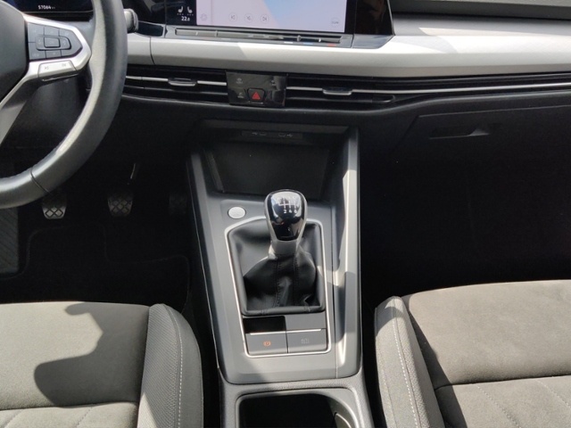 Golf VIII 2.0 TDI Life (EURO 6d) Klima LED Navi 