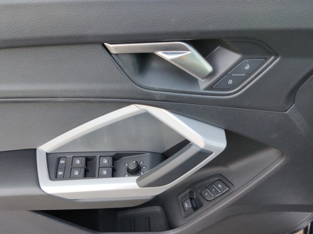 Q3 35 2.0 TDI advanced (EURO 6d) Klima LED Navi 