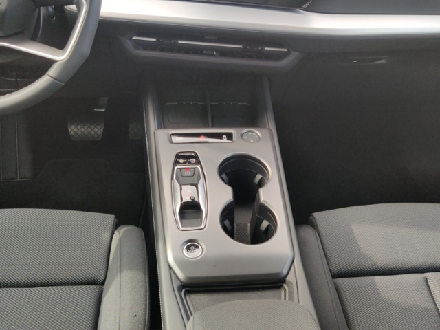 Q4 SUV e-tron performance 210 kW KLIMA LED NAVI 