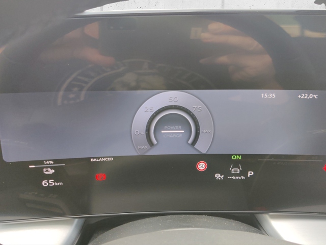 Q4 SUV e-tron performance 210 kW KLIMA LED NAVI 