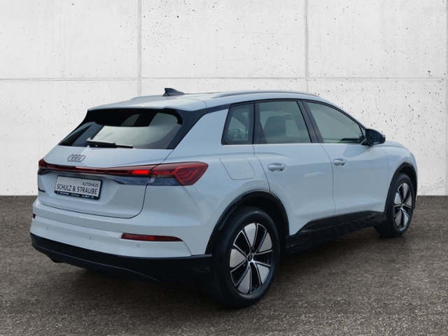 Q4 SUV e-tron performance 210 kW KLIMA LED NAVI 