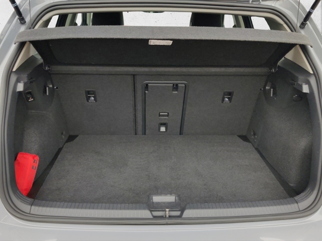 Golf VIII 2.0 TDI Style (EURO 6d) Klima LED Navi