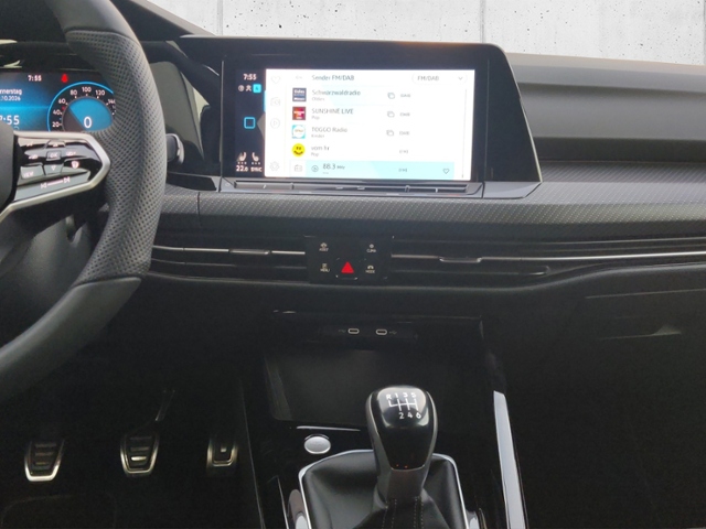 Golf VIII 1.5 TSI R-Line (EURO 6d) Klima LED Nav