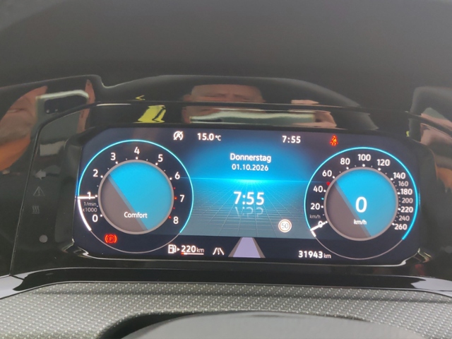 Golf VIII 1.5 TSI R-Line (EURO 6d) Klima LED Nav