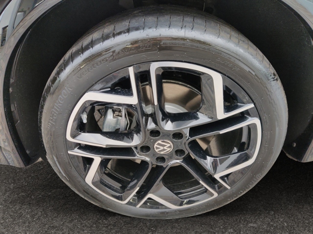 Tiguan R-Line 2,0 l TDI SCR 4MOTION 142 kW (193