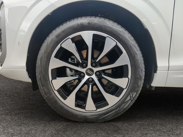 Q3 SUV TFSI 110 kW S tronic KLIMA LED NAVI LEDER