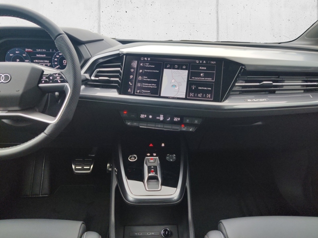 Q4 45 e-tron 210 kW KLIMA LED NAVI LEDER ALU