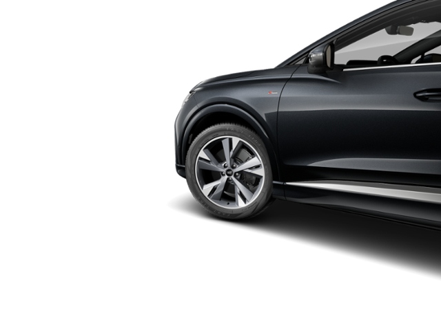 Q4 SUV e-tron performance 210 kW KLIMA LED NAVI
