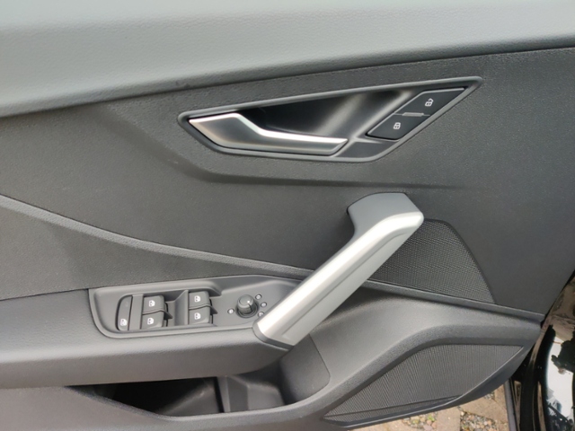 Q2 30 TFSI 85 kW Schaltgetriebe KLIMA LED ALU