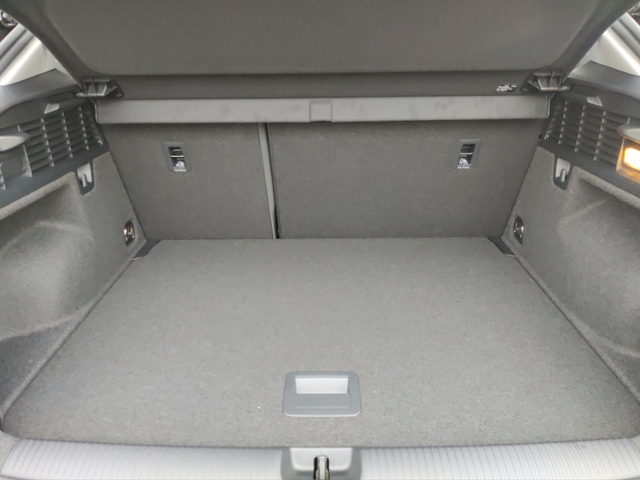 Q2 30 TFSI 85 kW Schaltgetriebe KLIMA LED ALU