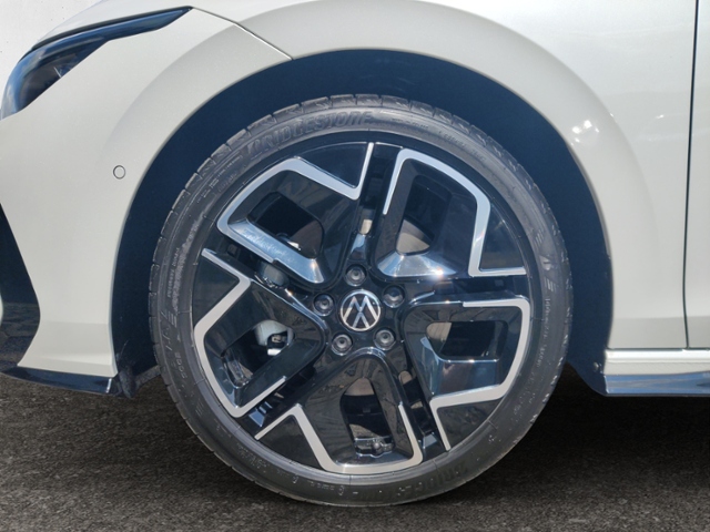 Golf Variant R-Line 1,5 eTSI 110 kW