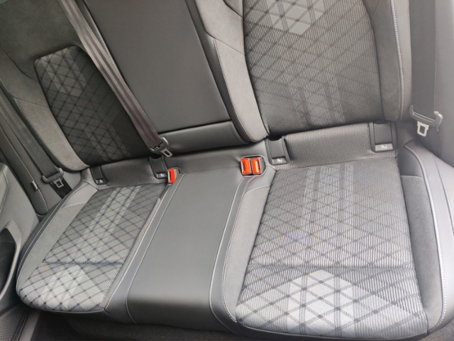 Golf Variant R-Line 1,5 eTSI 110 kW