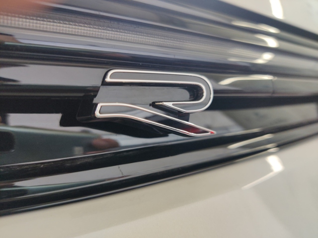 Golf Variant R-Line 1,5 eTSI 110 kW