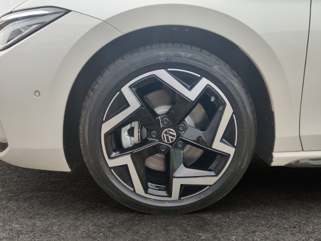 Passat R-Line 2,0 TDI 142 kW DSG 4MOTION